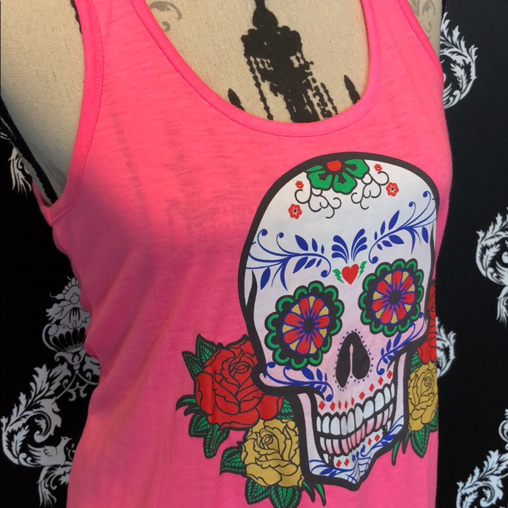🍀 NWT! Sugar Skull Tank w/Cute Back! - Picture 3 of 8